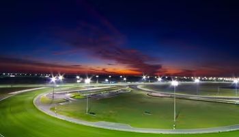 مضمار دبي لسباق الخيل