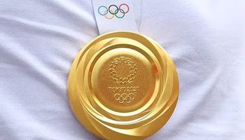 ميدالية ذهبية