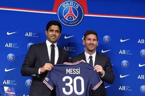 فريق باريس سان جيرمان يتعاقد مع ميسي